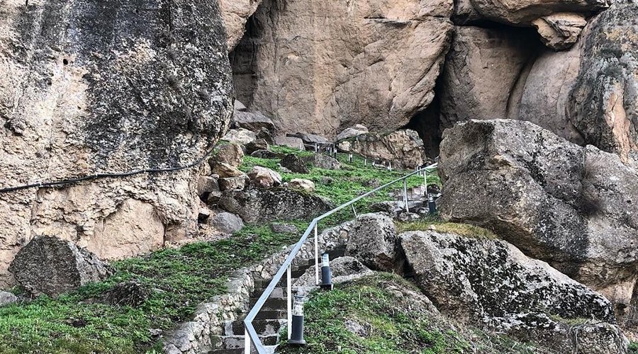 Khor Virap, Noravank, ancient cave (Birds-Cave), Hin Areni wine factory