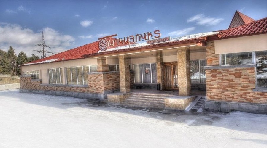 Tsakhahovit Hotel