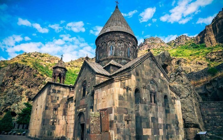 Garni-Geghard on Mondays