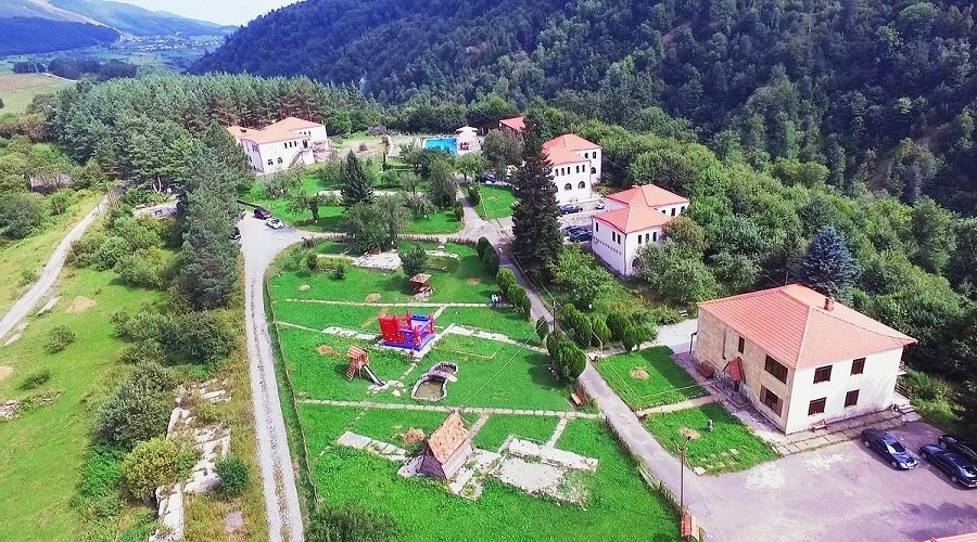 Hotel Tezh Ler