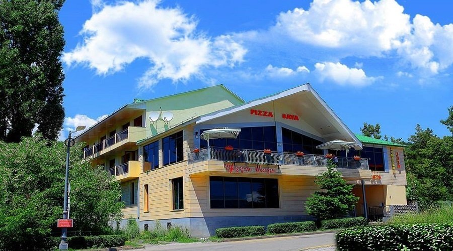 Hotel Saya